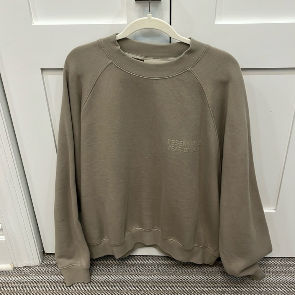 Essentials Tan Crewneck XL